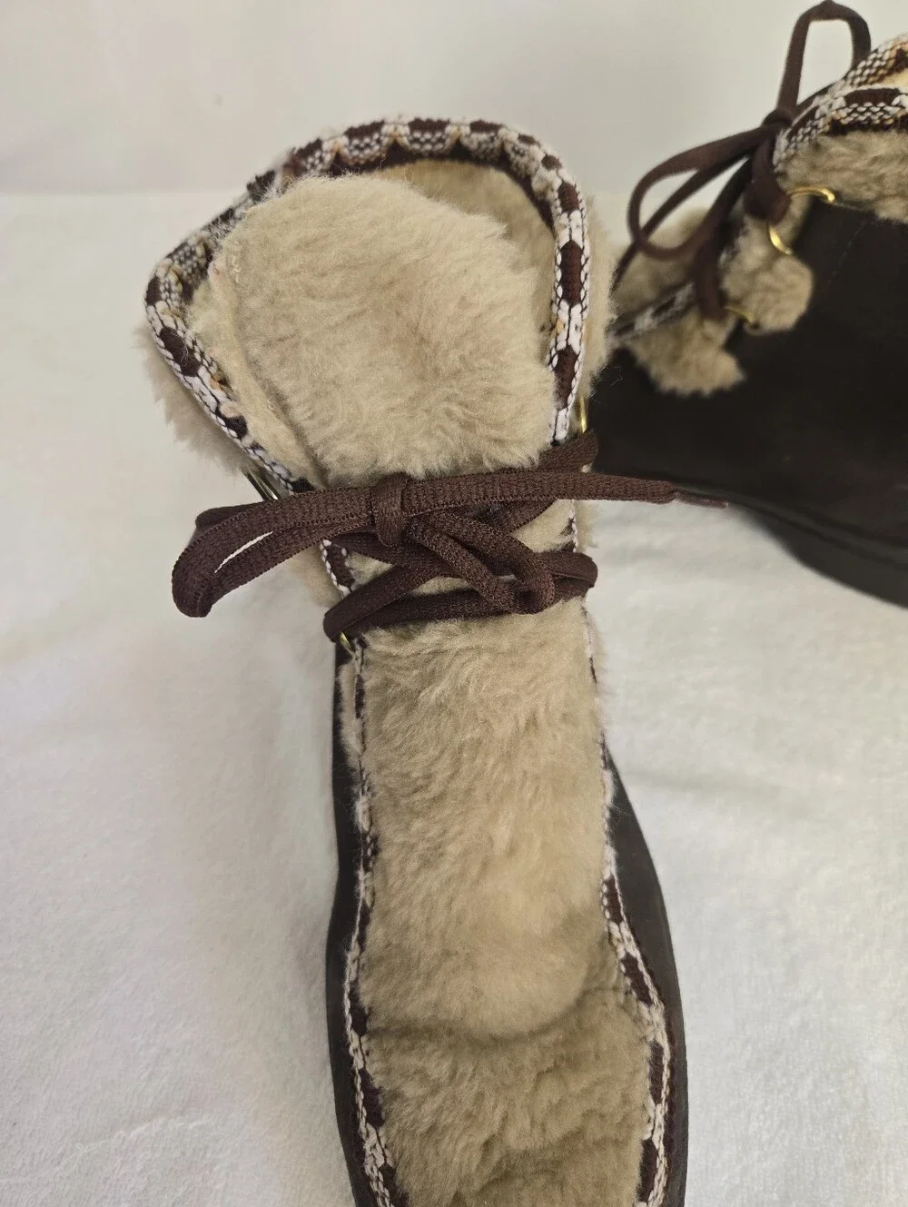 Vintage 70s Snowland Boots Women’s 9 Brown Faux Fur Lace Up Après Ski